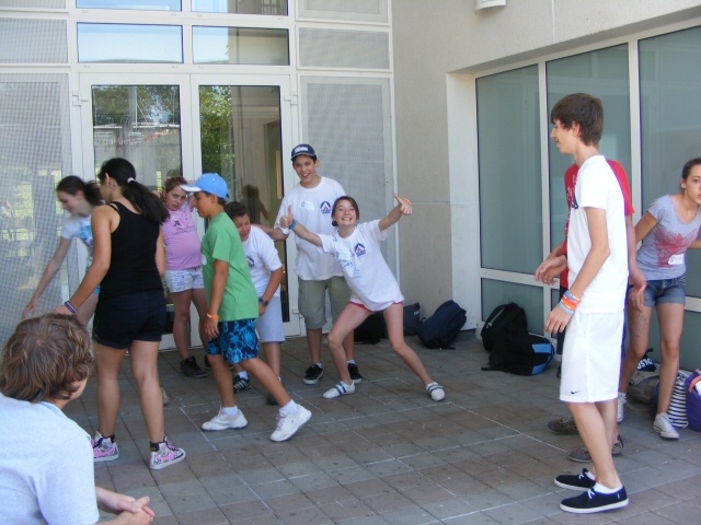 Village Camps International Summer Camp VDC Geneva 2016-08-12 https://www.villagecamps.com/journals_admin/images/305-34-Picture 017.jpg